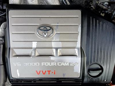 2002 Toyota KLUGER - Thumbnail