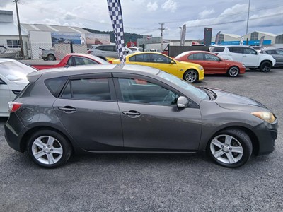 2009 Mazda AXELA - Thumbnail