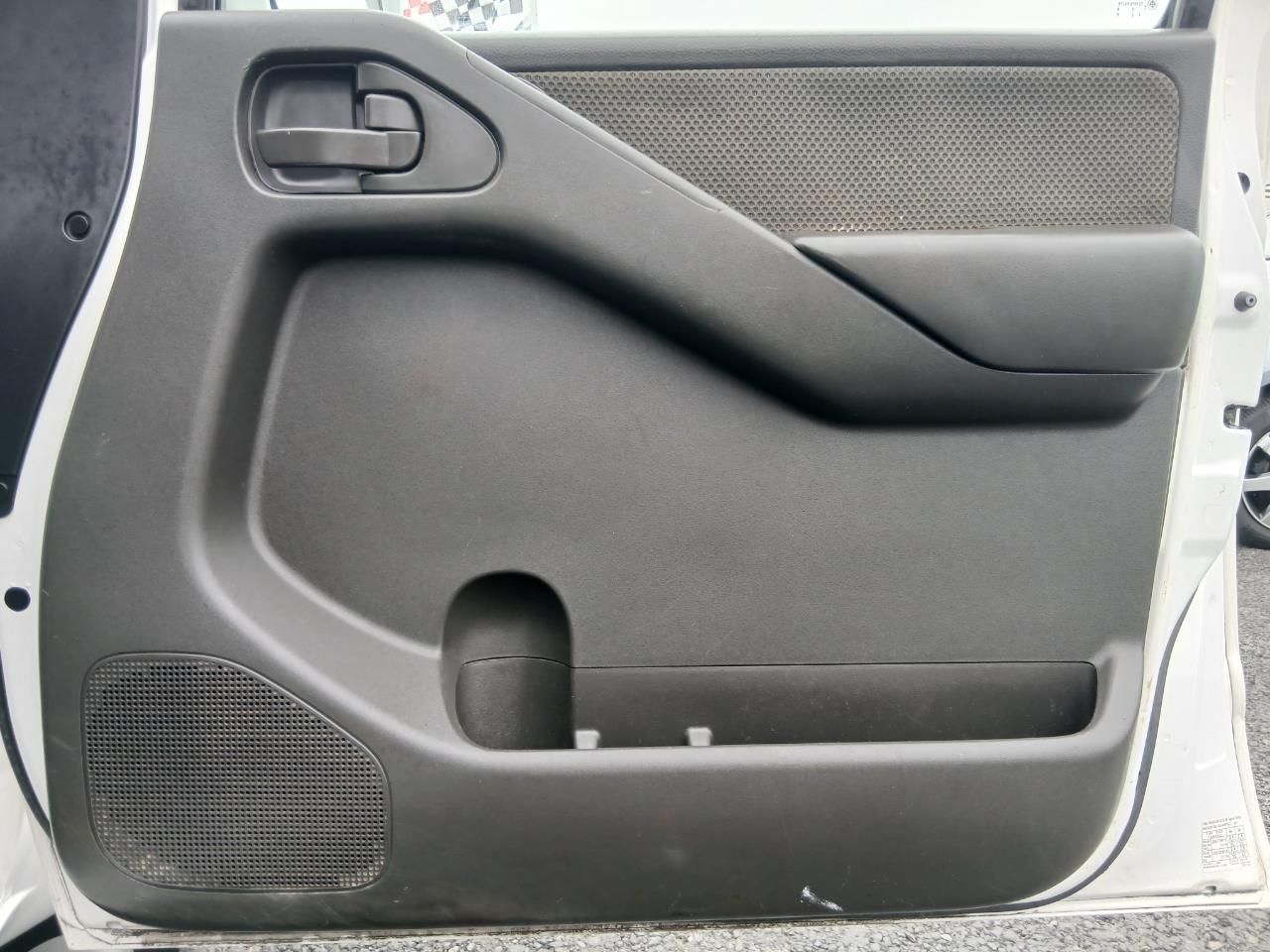 2011 Nissan NAVARA