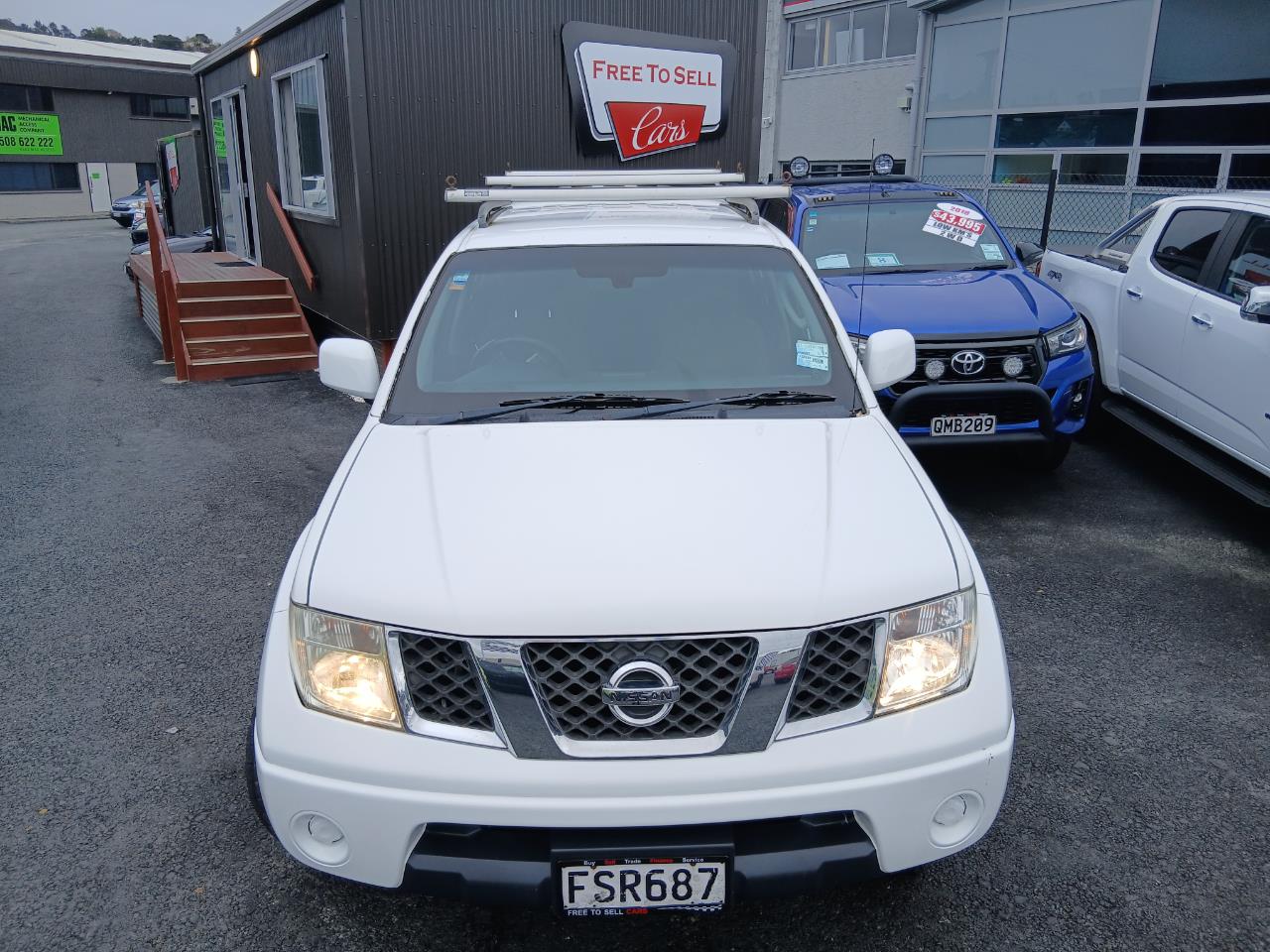 2011 Nissan NAVARA