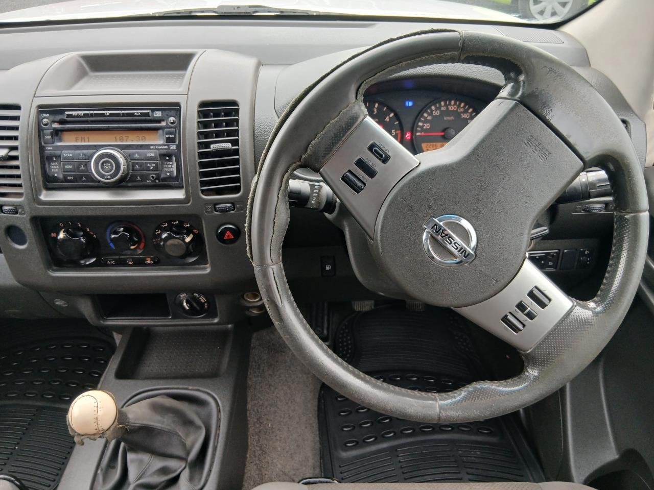 2011 Nissan NAVARA