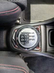 2014 Suzuki Swift - Thumbnail