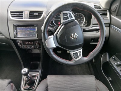 2014 Suzuki Swift - Thumbnail