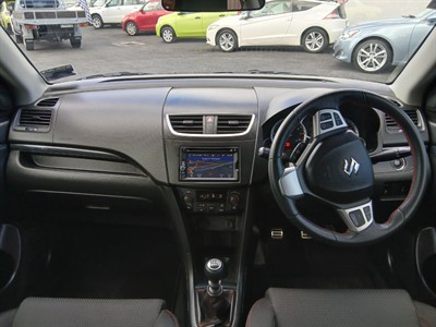 2014 Suzuki Swift - Thumbnail
