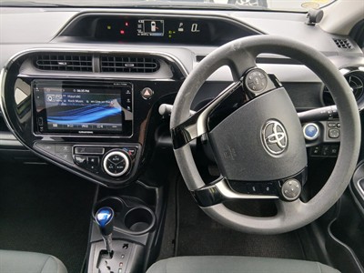 2017 Toyota Aqua - Thumbnail