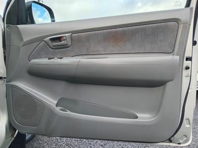 2010 Toyota HILUX - Thumbnail