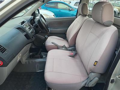 2010 Toyota HILUX - Thumbnail