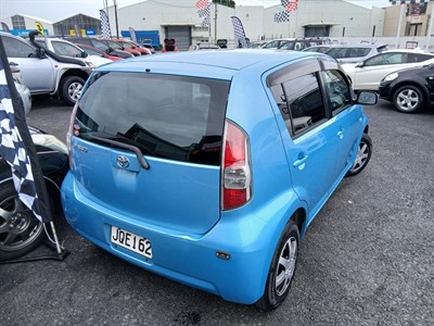 2005 Toyota Passo - Thumbnail