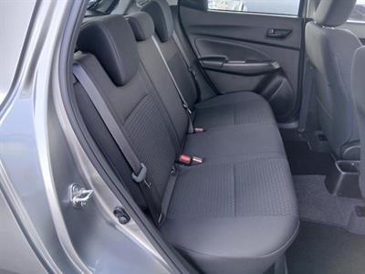 2022 Suzuki Swift - Thumbnail