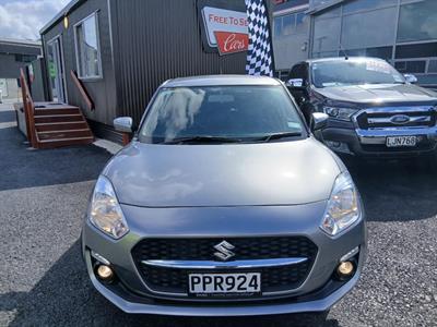 2022 Suzuki Swift - Thumbnail