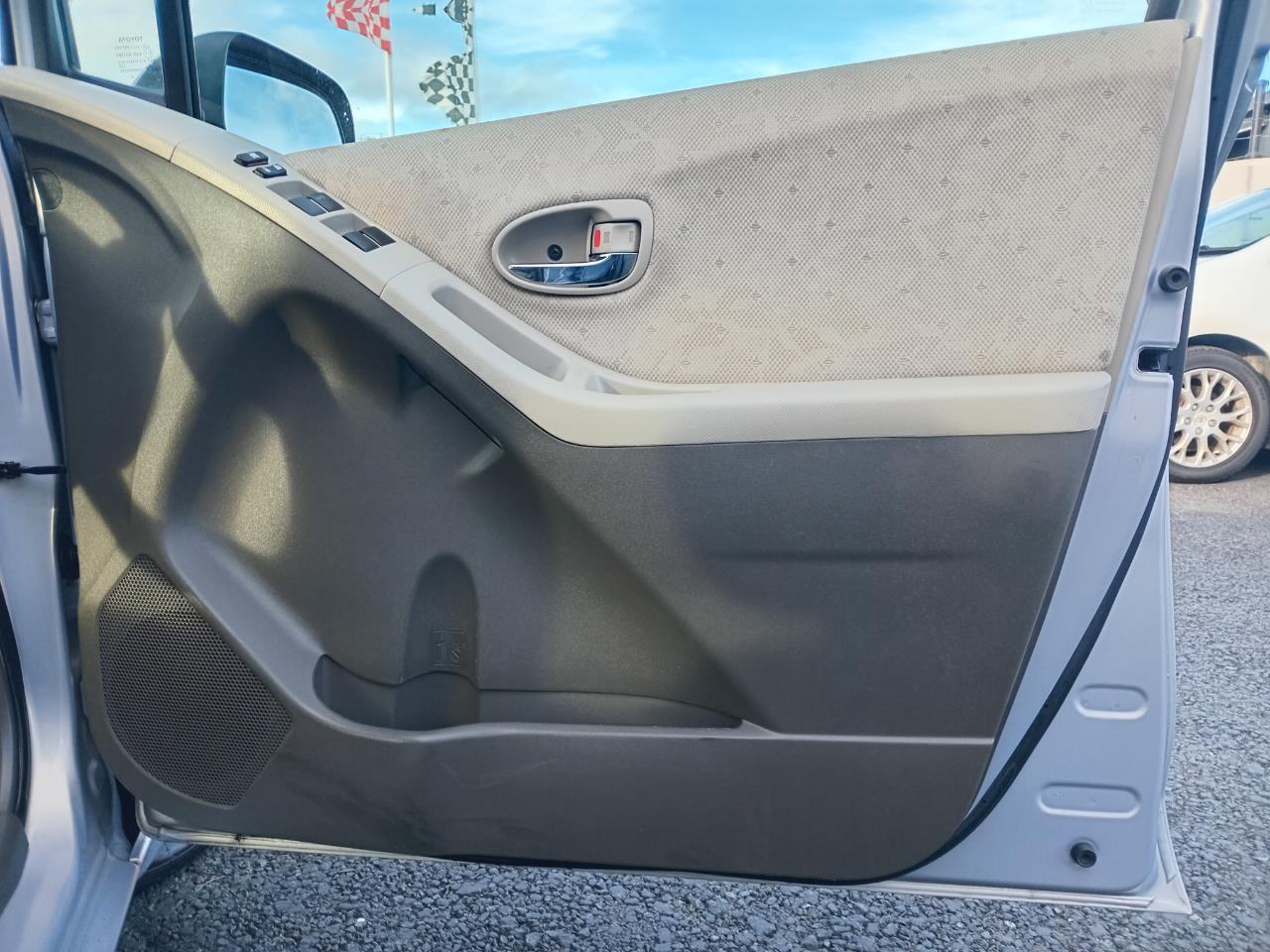 2009 Toyota Vitz