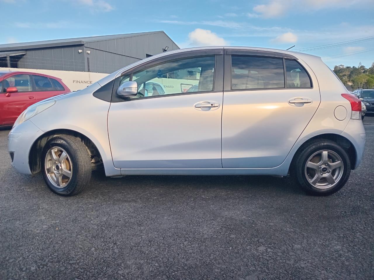 2009 Toyota Vitz