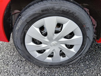 2013 Toyota Aqua - Thumbnail