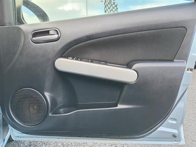2012 Mazda Demio - Thumbnail