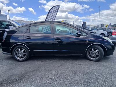 2007 Toyota Prius - Thumbnail