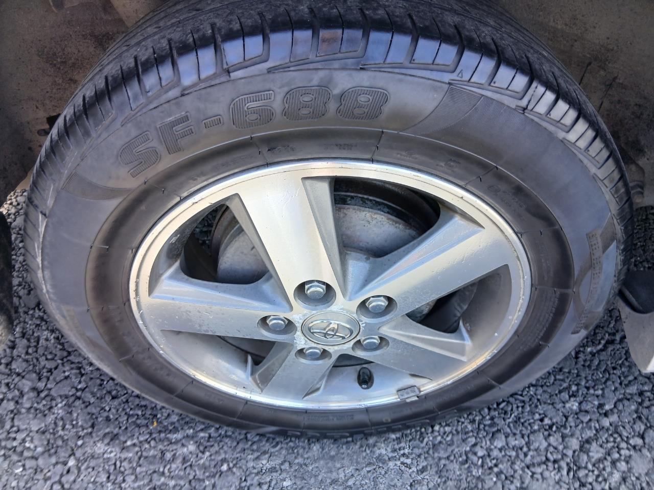2005 Toyota Isis