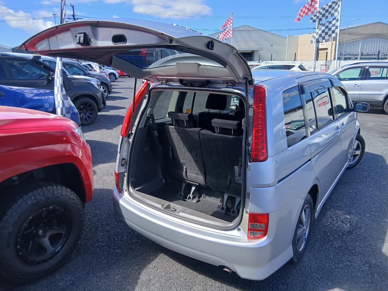2005 Toyota Isis