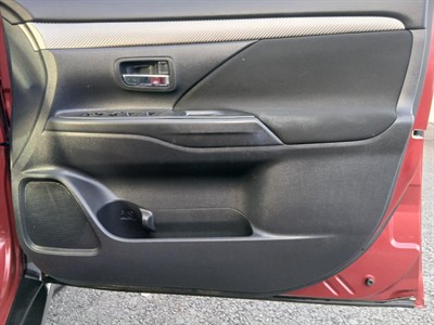 2014 Mitsubishi Outlander - Thumbnail