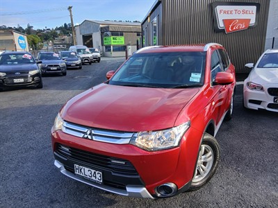 2014 Mitsubishi Outlander - Thumbnail
