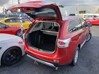 2014 Mitsubishi Outlander - Thumbnail