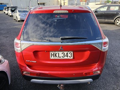 2014 Mitsubishi Outlander - Thumbnail