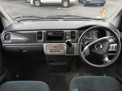 2005 Honda Stepwagon - Thumbnail