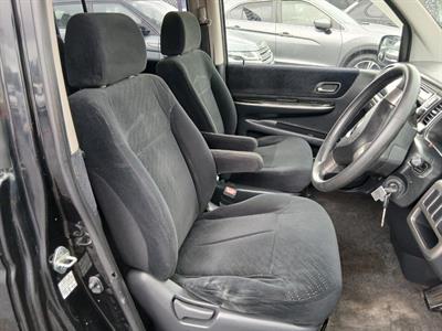 2005 Honda Stepwagon - Thumbnail