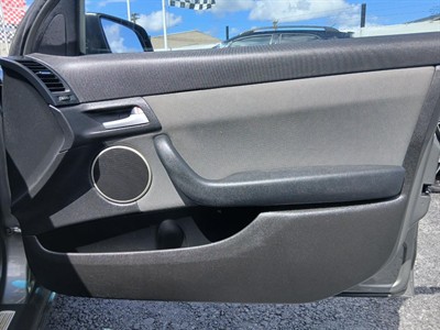 2012 Holden COMMODORE - Thumbnail