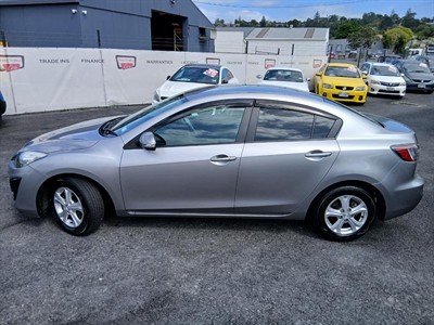 2010 Mazda AXELA - Thumbnail