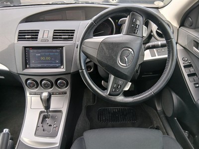 2010 Mazda AXELA - Thumbnail