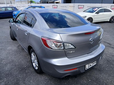 2010 Mazda AXELA - Thumbnail