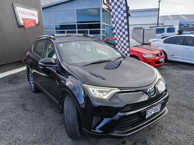 2017 Toyota RAV4 - Thumbnail