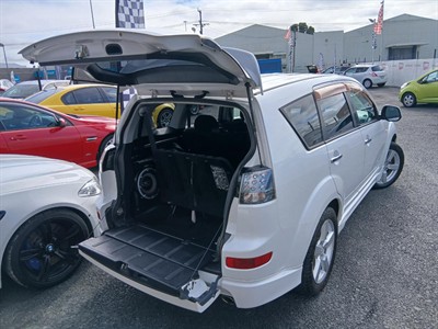 2007 Mitsubishi Outlander - Thumbnail