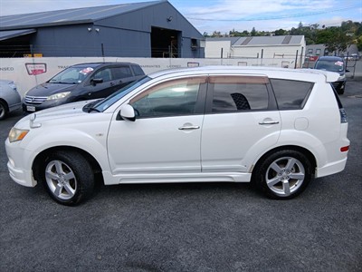 2007 Mitsubishi Outlander - Thumbnail