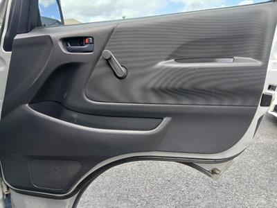 2005 Toyota HIACE - Thumbnail