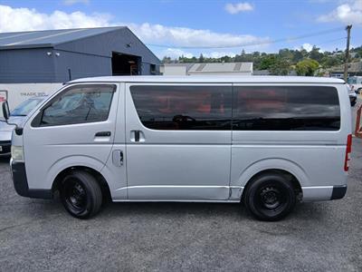 2005 Toyota HIACE - Thumbnail