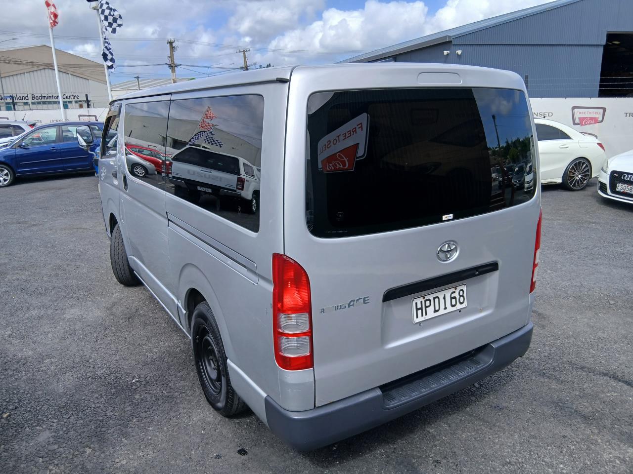 2005 Toyota HIACE