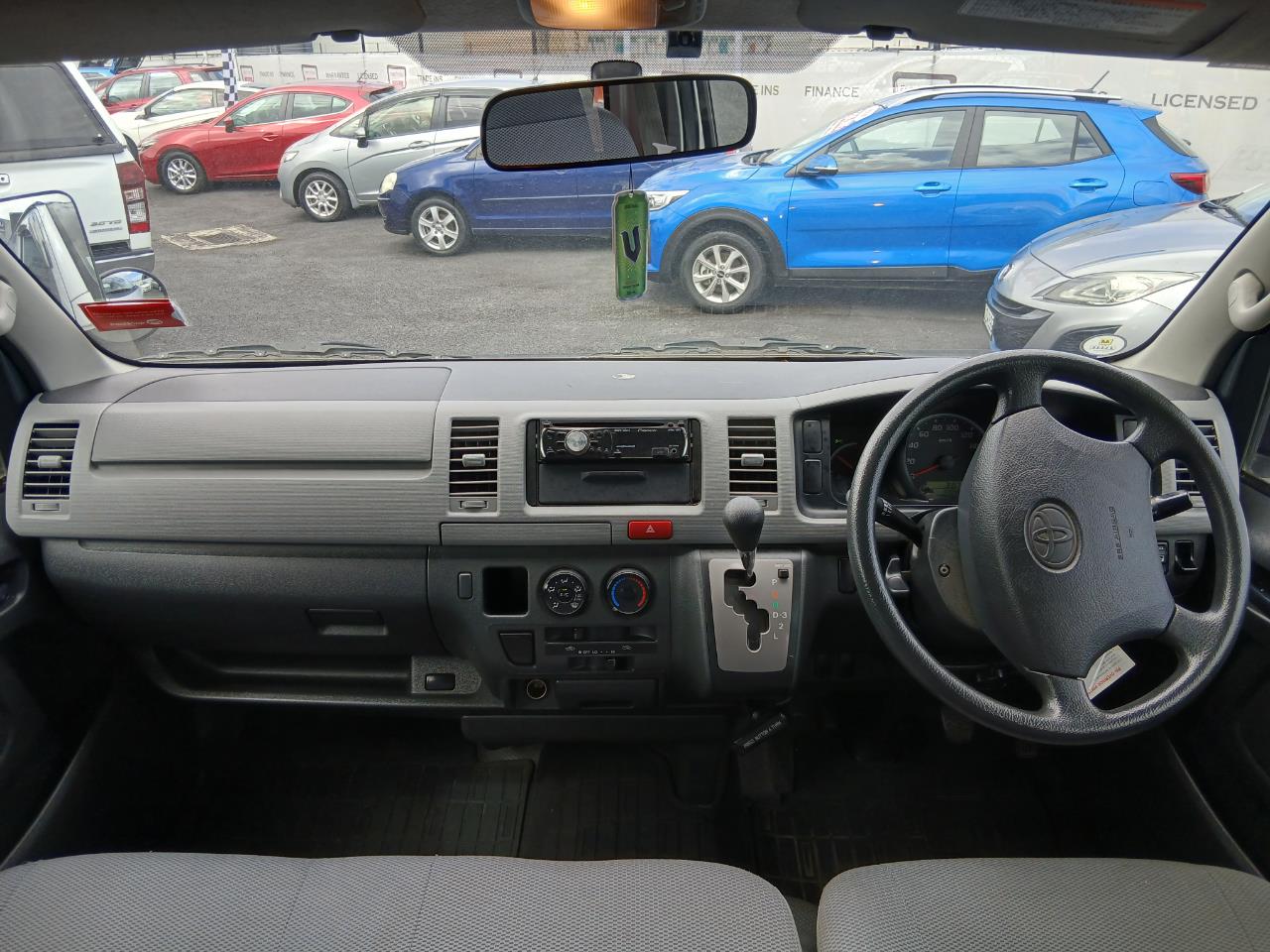 2005 Toyota HIACE