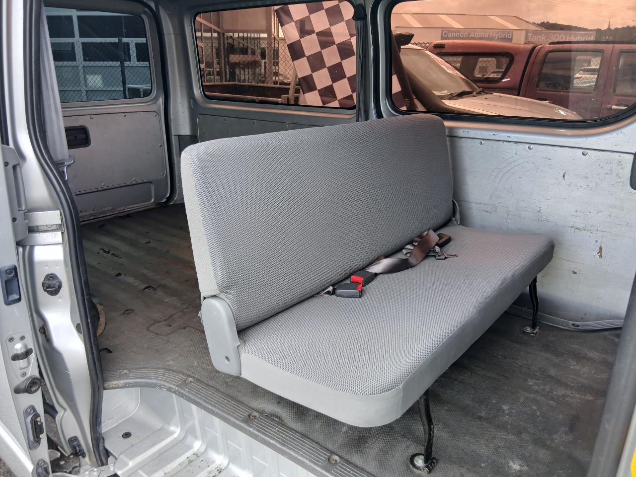 2005 Toyota HIACE