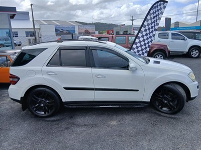 2008 Mercedes-Benz ML - Thumbnail