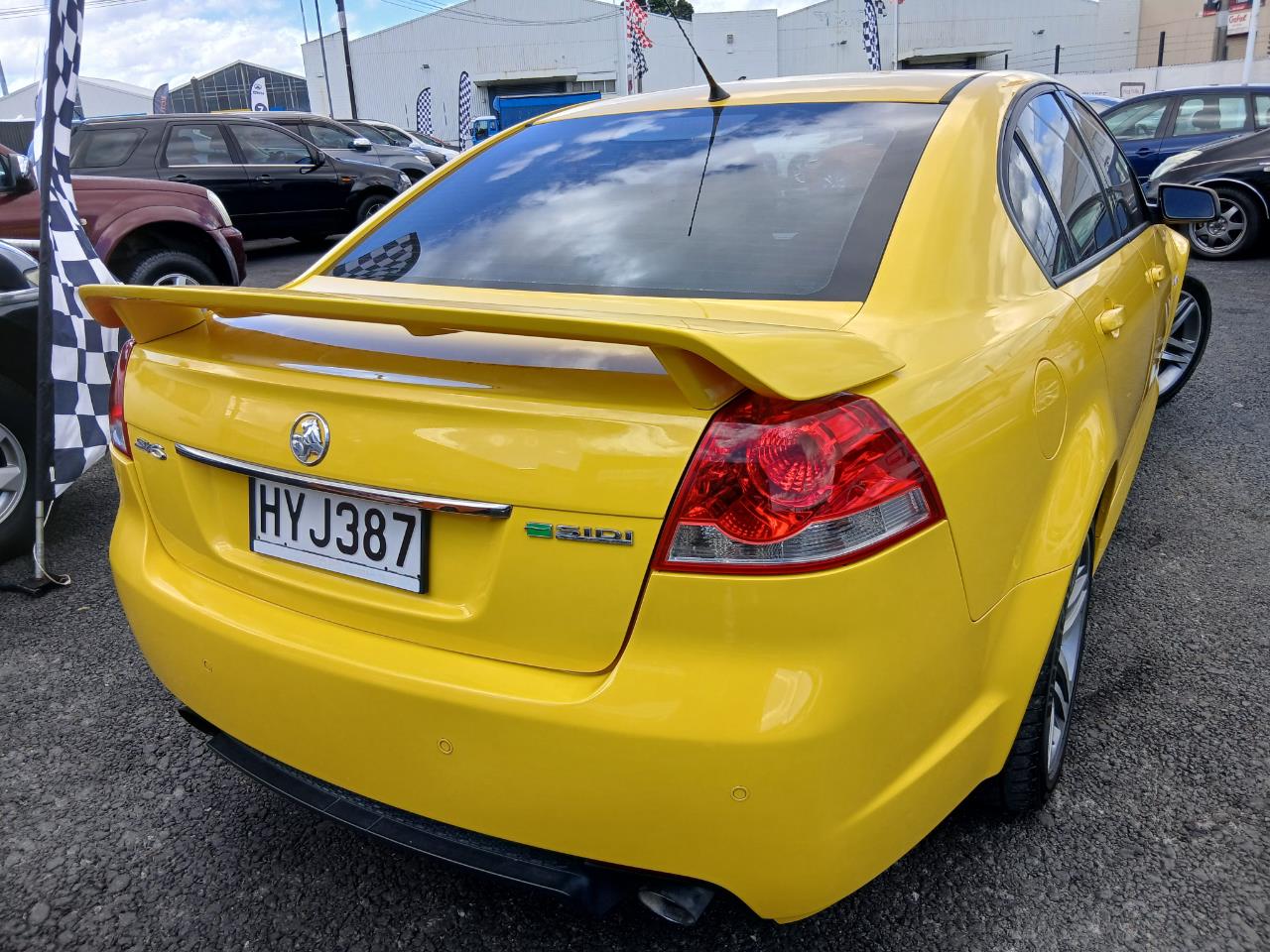 2011 Holden COMMODORE