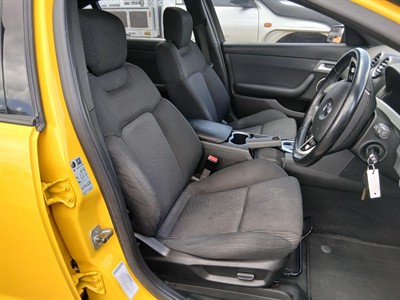 2011 Holden COMMODORE - Thumbnail