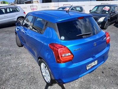 2021 Suzuki Swift - Thumbnail