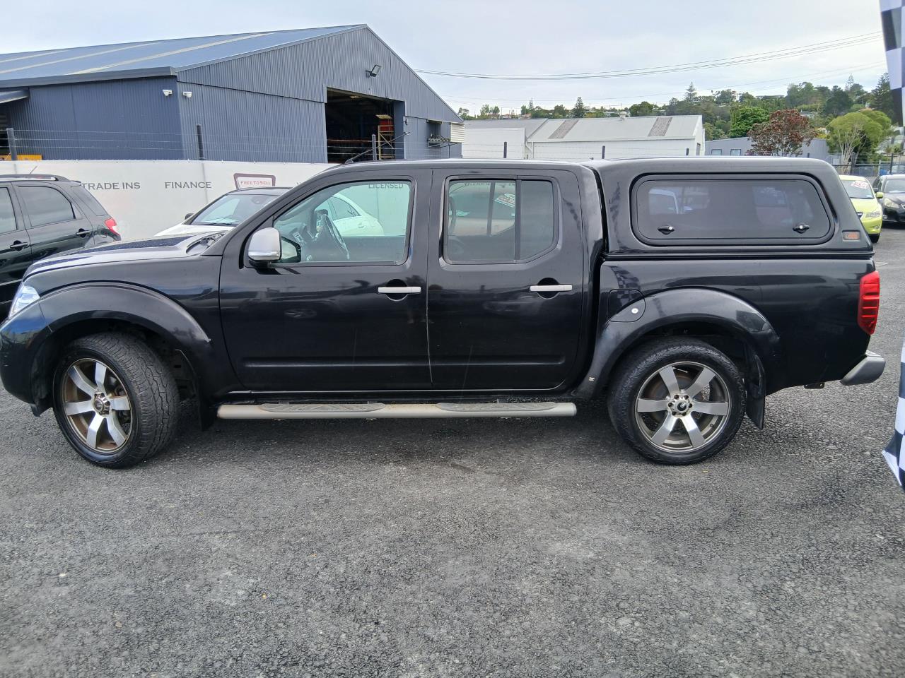 2014 Nissan NAVARA