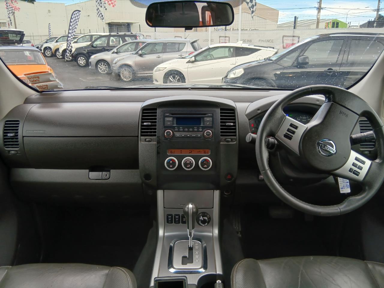 2014 Nissan NAVARA