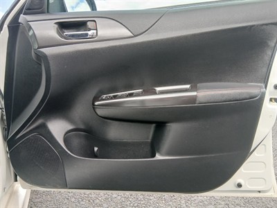 2010 Subaru IMPREZA - Thumbnail