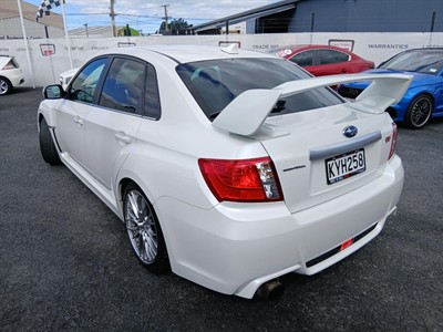 2010 Subaru IMPREZA - Thumbnail