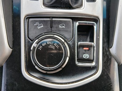 2016 Mitsubishi Pajero Sport - Thumbnail