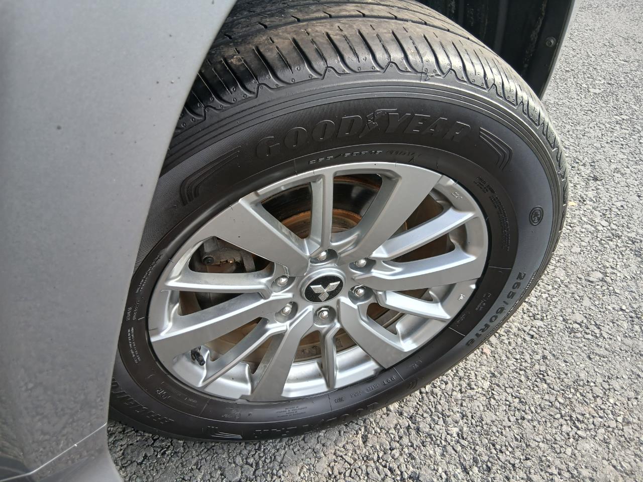 2016 Mitsubishi Pajero Sport