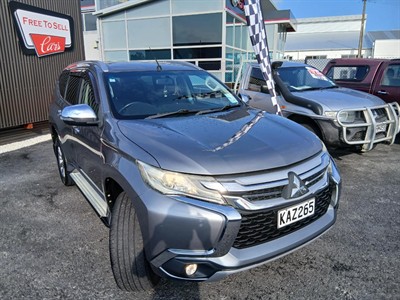 2016 Mitsubishi Pajero Sport - Thumbnail